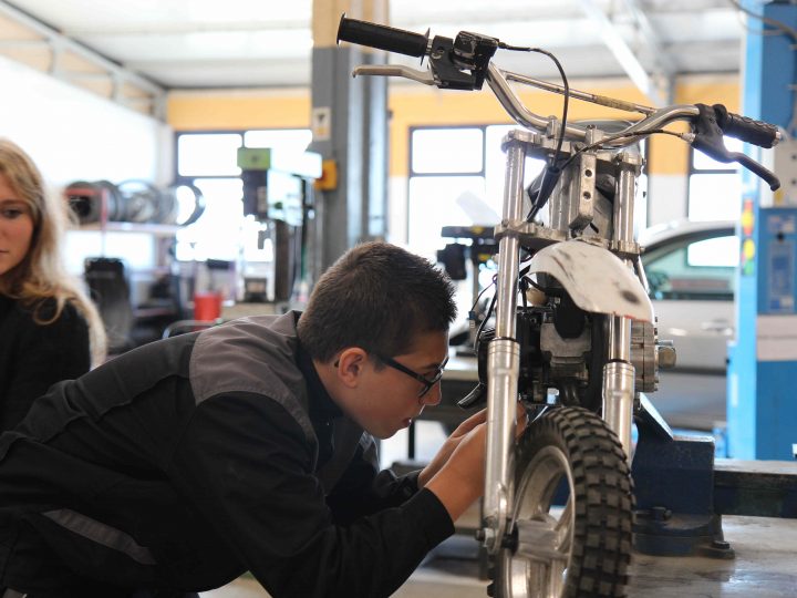 De futurs ergothérapeutes travaillent avec nos jeunes en pré-apprentissage à Boulay