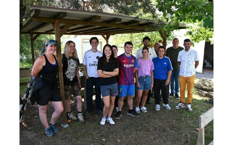 Chantier éducatif : six jeunes réaménagent le foyer du Warndt pour financer leur permis